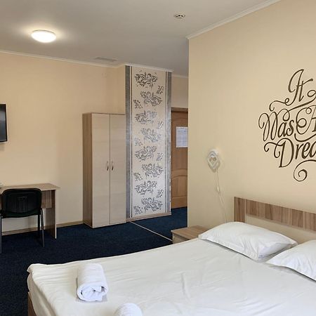 Budget Hotel Ekotel Lviv Extérieur photo