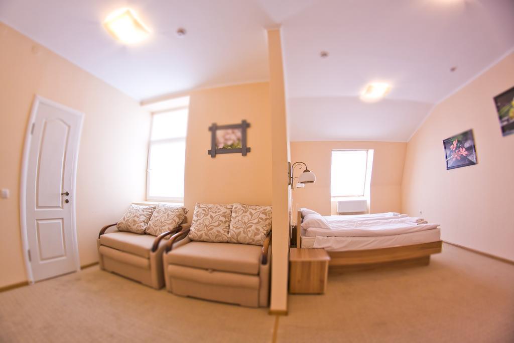Budget Hotel Ekotel Lviv Extérieur photo
