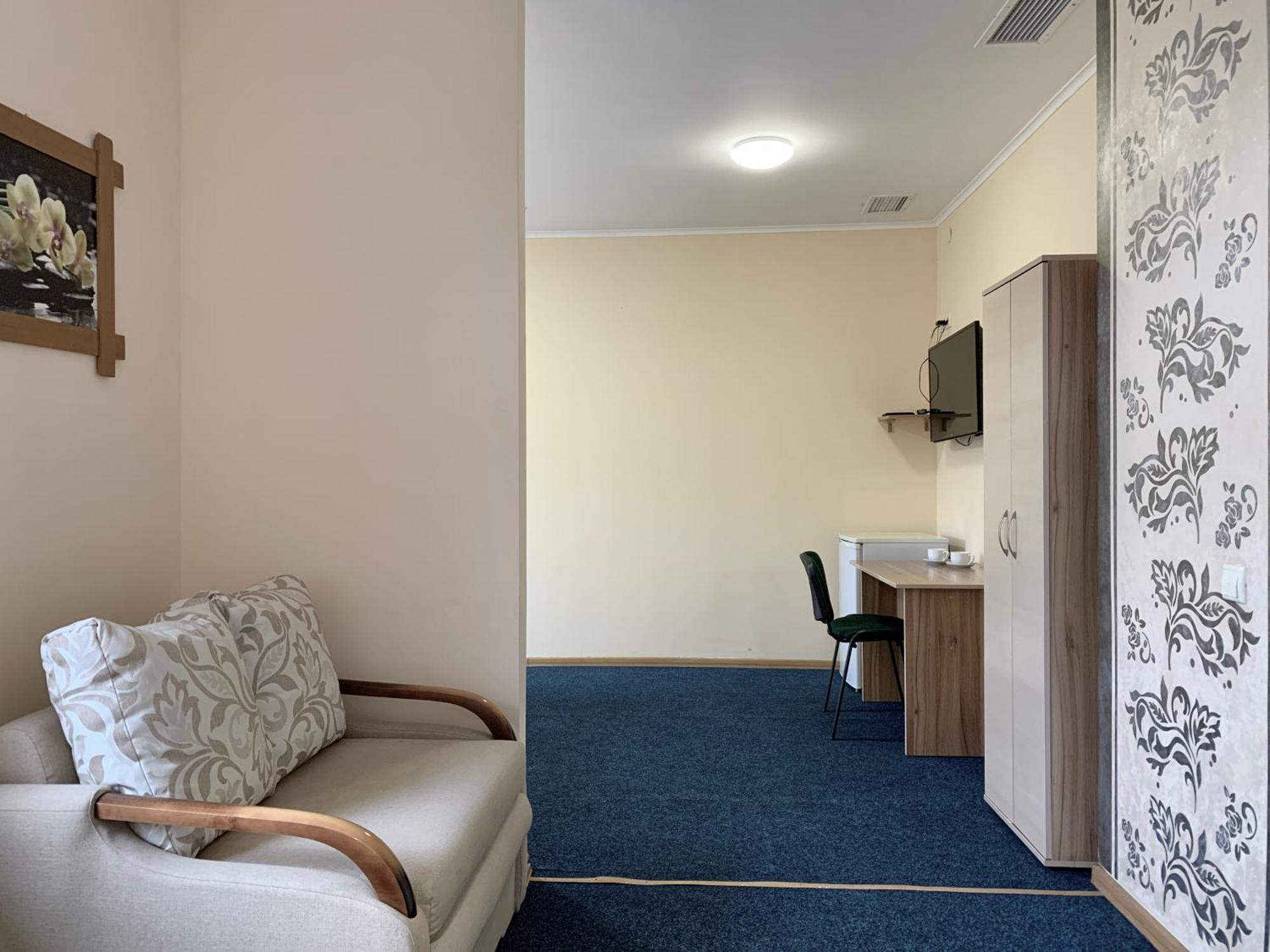 Budget Hotel Ekotel Lviv Extérieur photo